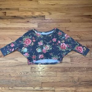 Delia’s cropped floral top medium